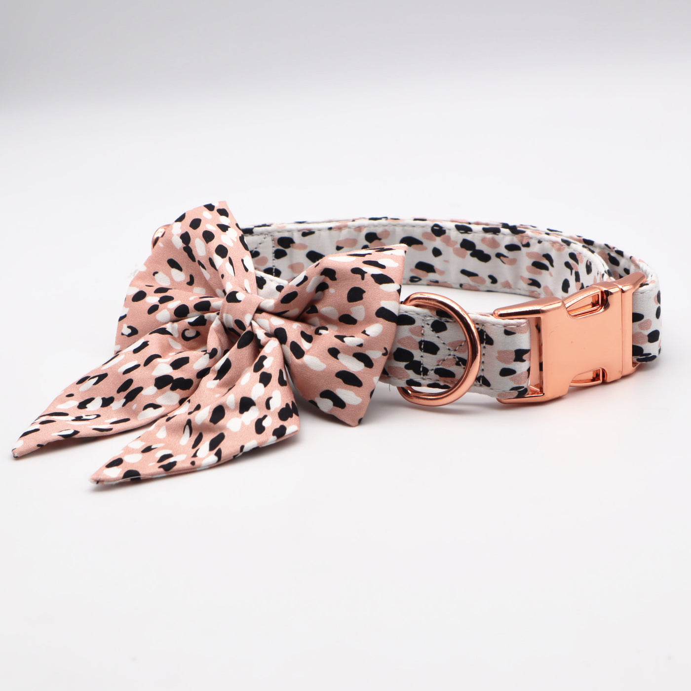 The Harlow Lady Bow Collar